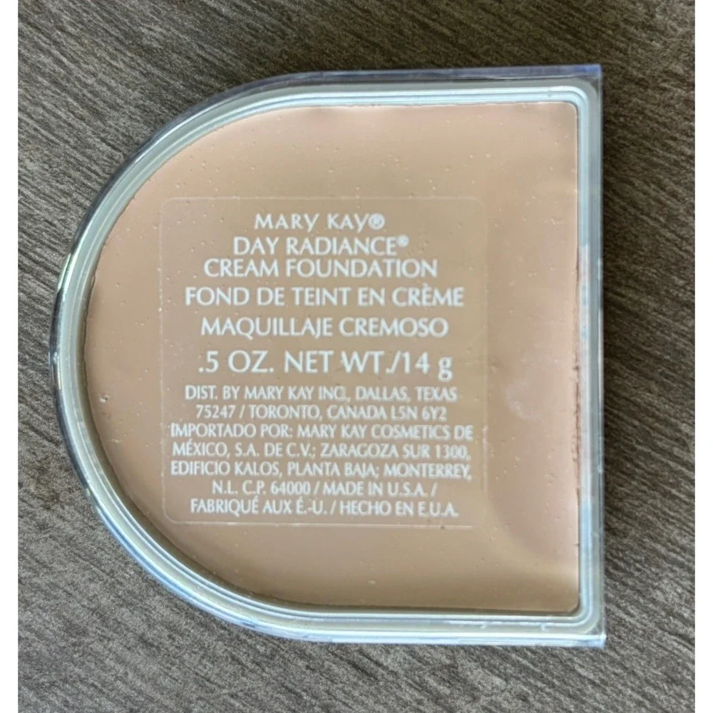 New Mary Kay Day Radiance Cream Foundation Antique Ivory #6296 DISCONTINUED Rare
